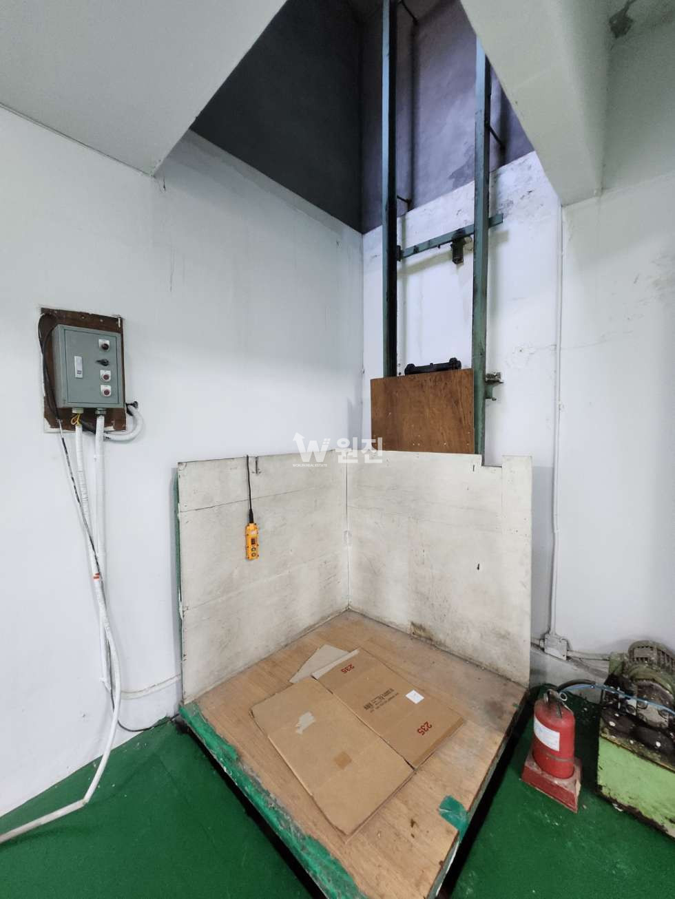 경기 고양일산서구 탄현동 지하층 전체사용 높은층고 화물리프트 월세 매물번호 10608 사진 5