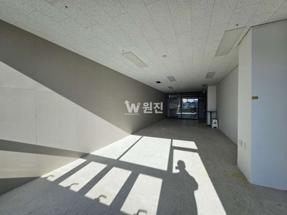 경기 파주시 다율동 사무실,학원빌딩 , 항아리상권 공실 바로입주 월세 매물번호 11199 사진 3
