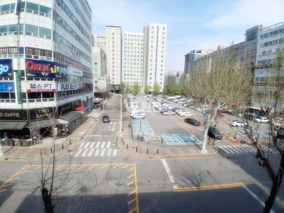 경기 고양일산동구 장항동 라페스타 3층 노출좋은 상가 전용면적 220평 무권리 월세 매물번호 11433 사진 7