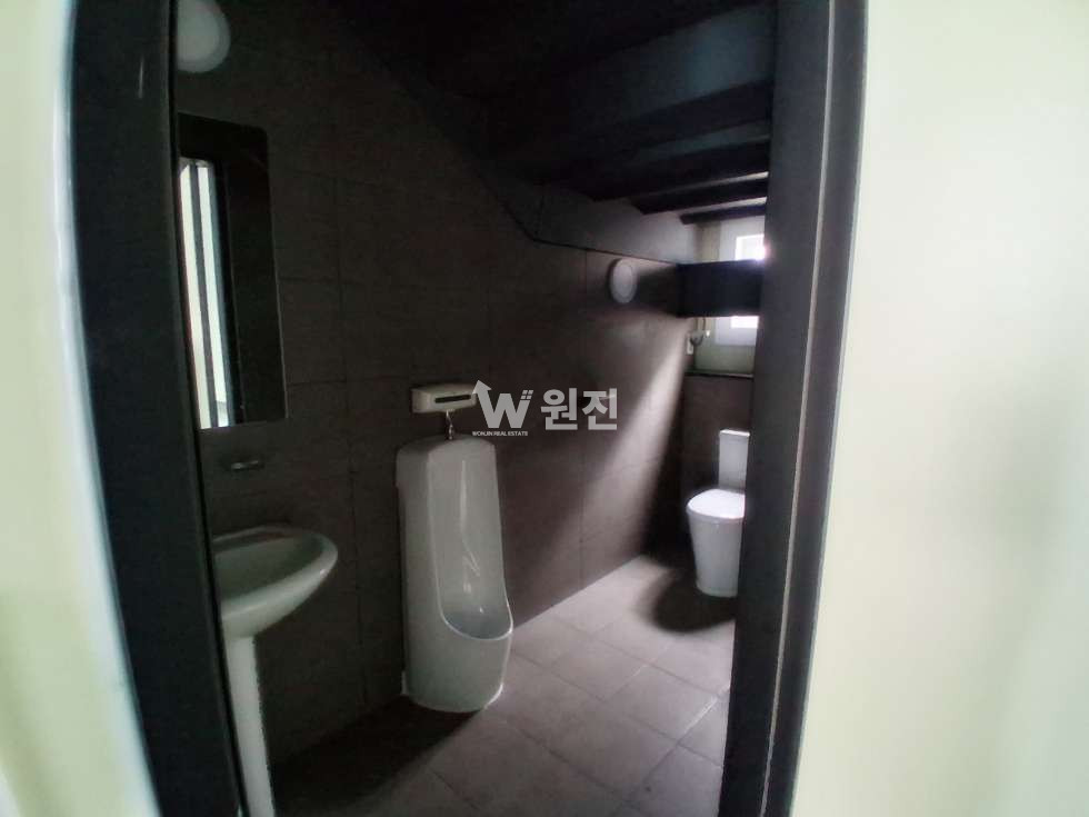 경기 고양일산동구 설문동 (주)물류천재사옥3동 설문동 신축 2층건물 2종근생 사무실 층별화장실 매우넓은마당 40피트가능 월세 매물번호 11429 사진 13