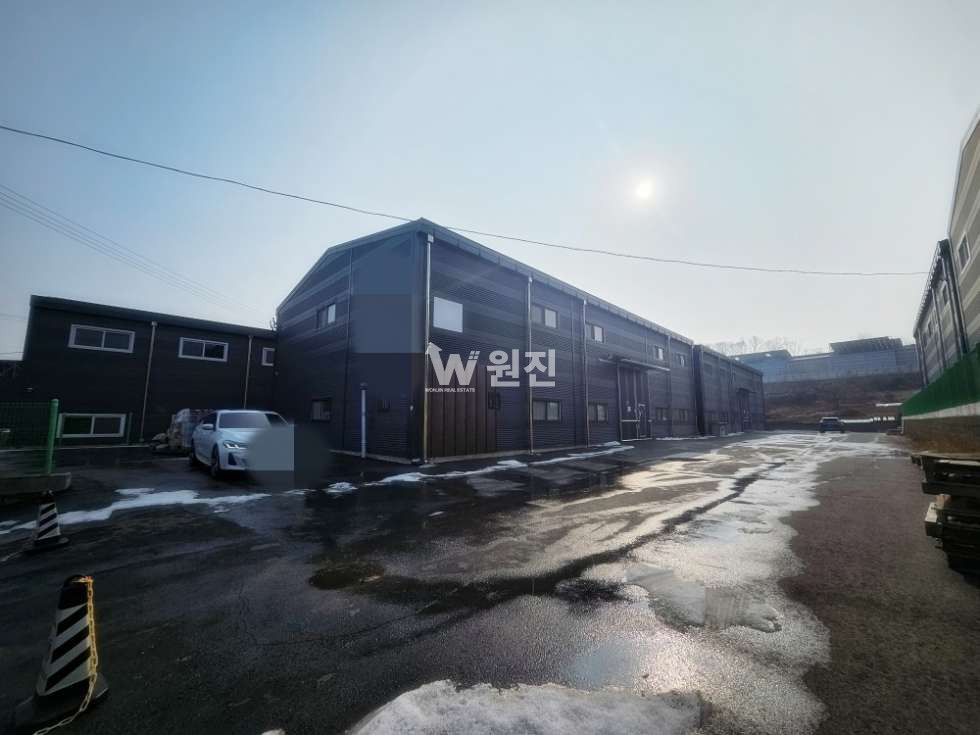 경기 파주시 조리읍 능안리 1,2동 #능안리200평제조공장 #능안리단독마당200평창고 #능안리200평창고 #능안리200평40피트창고 월세 매물번호 11349 사진 1