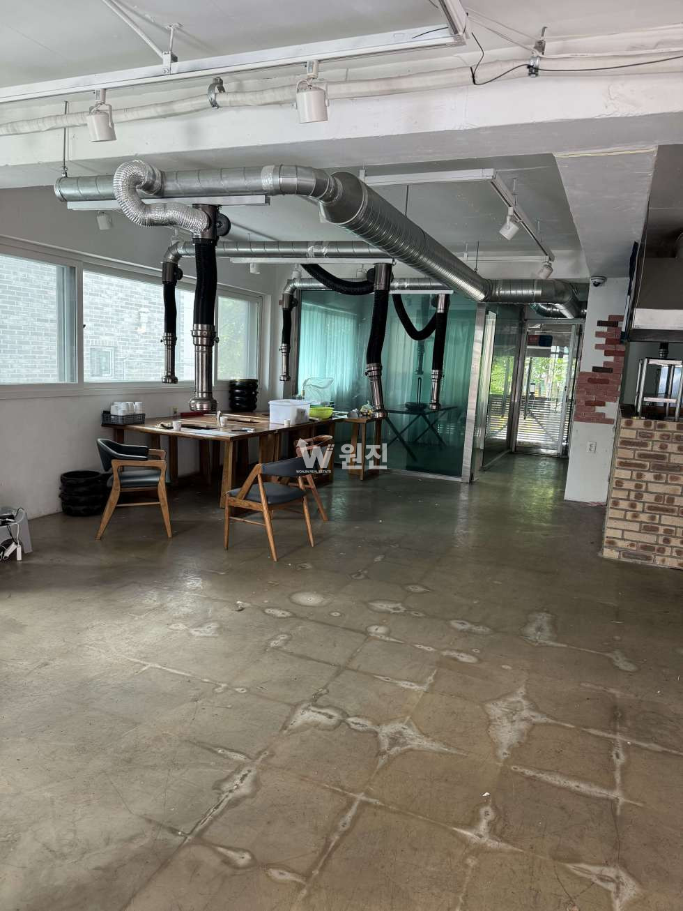 경기 고양일산동구 정발산동 #대형 고깃집#시설완비#복층구조#소액권리 월세 매물번호 11019 사진 11