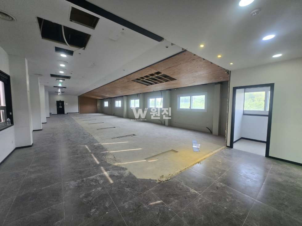 경기 고양일산동구 식사동 스크린골프연습장 운동시설임대 주차편리한 상가 월세 매물번호 10881 사진 1