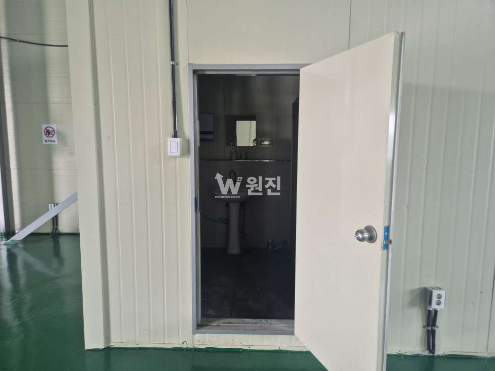 경기 파주시 송촌동 #송촌동 ##창고#공장 #197평 #도로바로진입 # 즉시입주 월세 매물번호 11677 사진 8