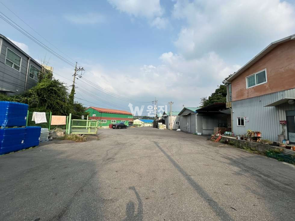 경기 고양일산동구 성석동 가동 원진. 성석동 728평 공장3동 주택1동 단독마당 매매 매물번호 10491 사진 6