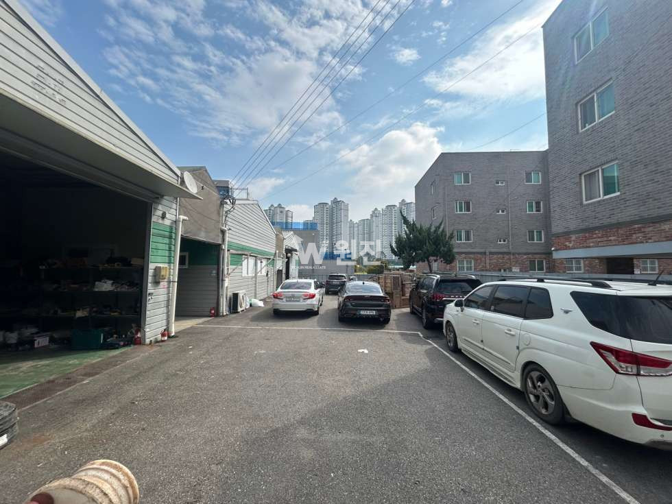 경기 고양일산서구 덕이동 나동 덕이동 6차선 인근 창고시설3개동 매매 매물번호 10540 사진 2