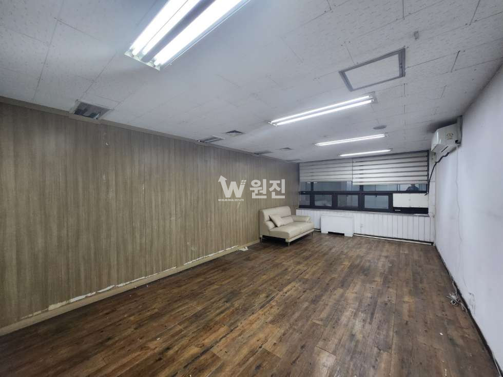 경기 고양일산서구 주엽동 주엽역4번출구 5초거리 공실 분할임대가능 월세 매물번호 10581 사진 4